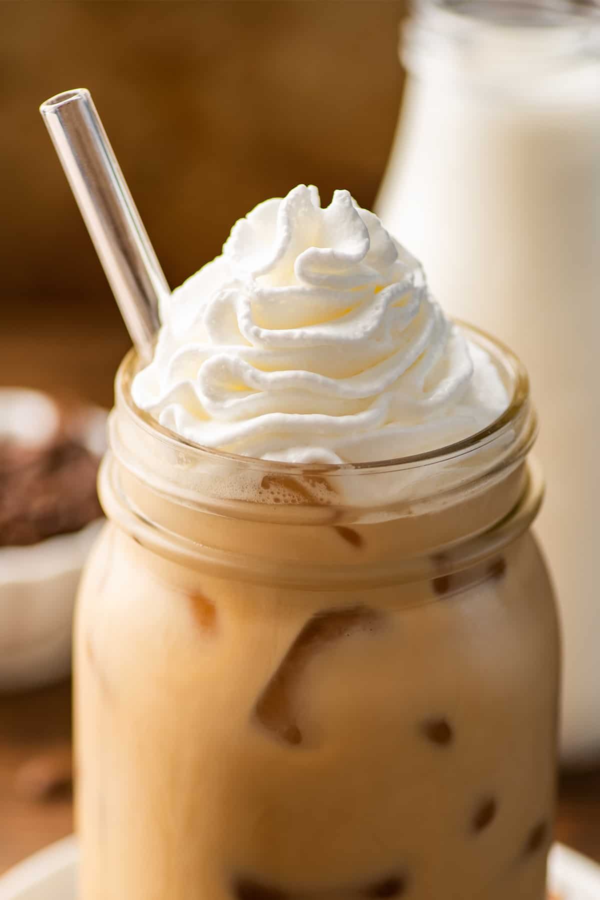 Iced Dirty Chai Latte: Discover Its Flavors, Names & Easy Home Recipe